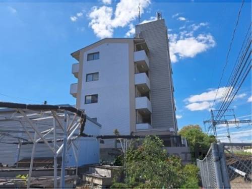 大和西大寺駅より徒歩14分 築36年 5階建の賃貸物件