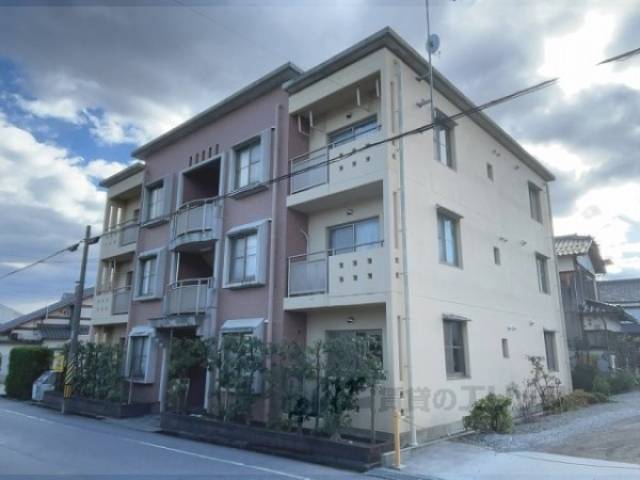 メゾンかしの木外観写真2