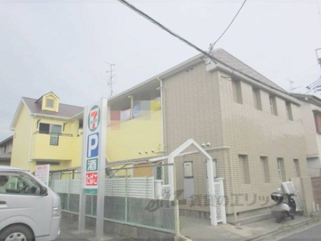 レオ四条大路外観写真1