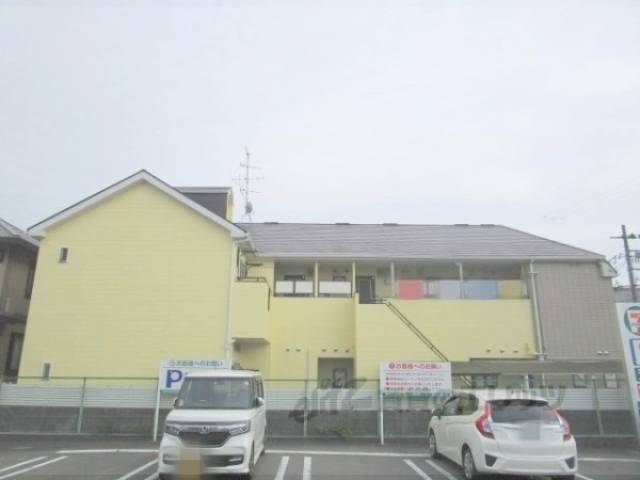 レオ四条大路外観写真2