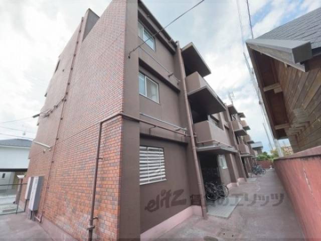 メゾン・ド・後三条外観写真3