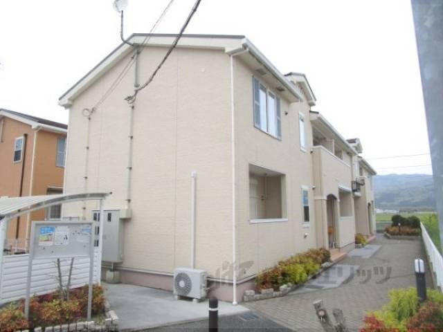 ＨＯＬＹＧＬＩＴＴＥＲ　Ｔ．Ｊ外観写真1