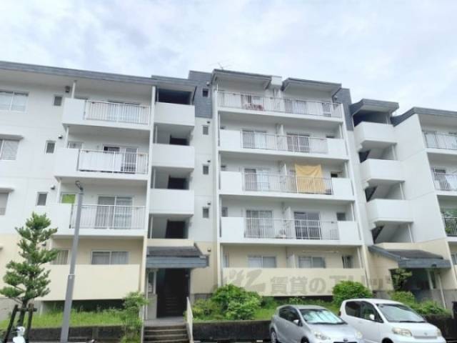 奈良青山一丁目団地０７号棟外観写真3