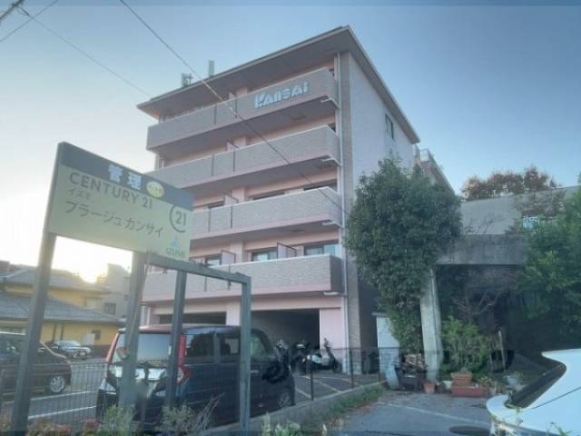 プラージュカンサイ外観写真2