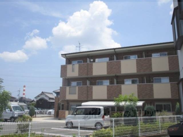 カーサ　セレーナ外観写真3