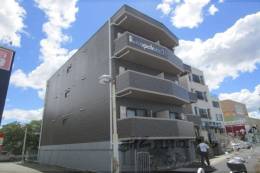 レオパレス佐保川　外観写真