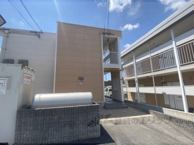 レオパレス伏見１外観写真2