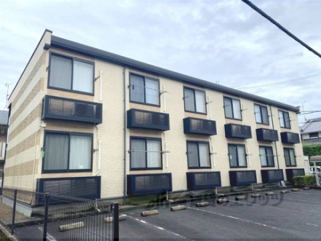 レオパレスメルベーユ西大寺外観写真2