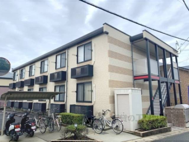 レオパレスメルベーユ西大寺外観写真3