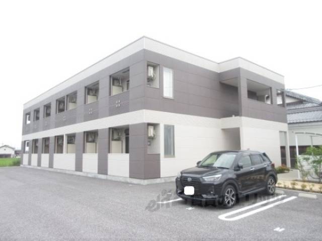 Ｌａｒｇｅ　ｍｏａｔ外観写真1