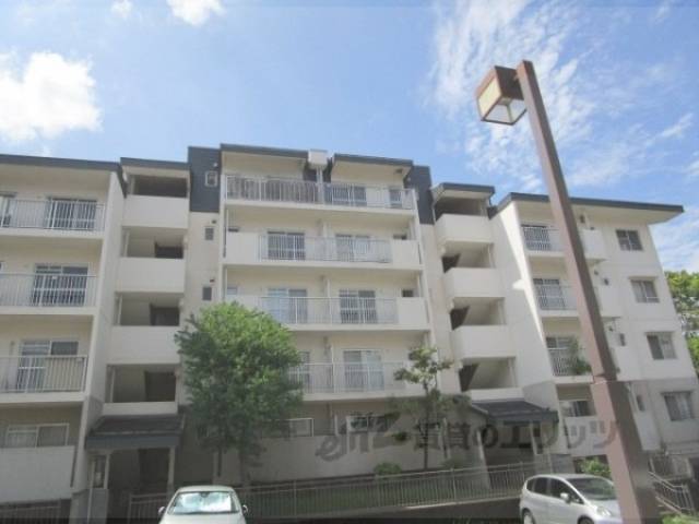 奈良青山団地１０号棟外観写真3