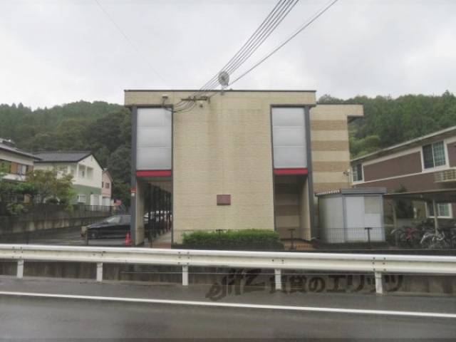 レオパレスくにもり外観写真3