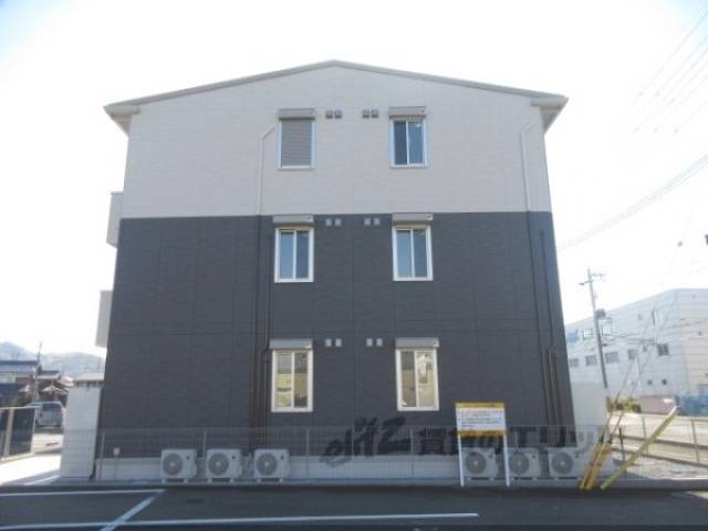 ロウレル外観写真2