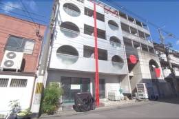 レッドボールコート上鳥羽外観写真