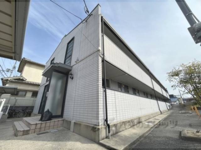 レオパレスナカノ外観写真1