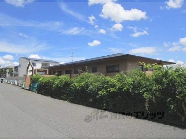 パークヴィレッジ学園前Ａ-１２外観写真2