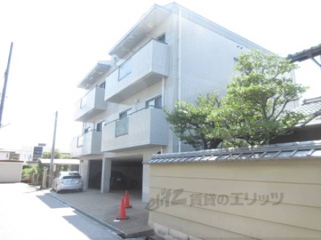 ホワイトハイツ壱番館外観写真1