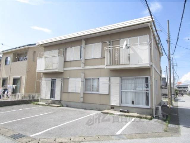 近江ハイツ外観写真1