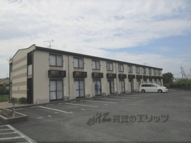 レオパレスめい外観写真1