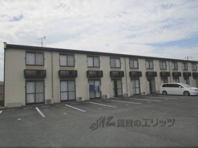 レオパレスめい外観写真2