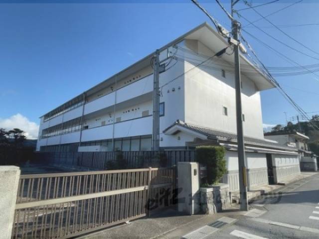 尾末Ｒｏｙａｌ　Ｓａｌｏｎ外観写真2