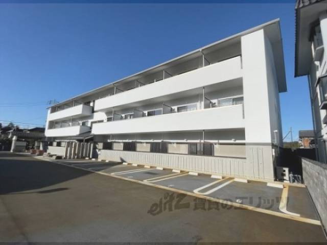 尾末Ｒｏｙａｌ　Ｓａｌｏｎ外観写真3