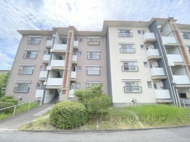 香里ヶ丘西団地Ｄ２１号棟外観写真2