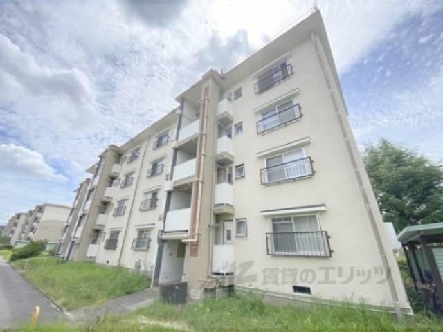 香里ヶ丘西団地Ｄ２１号棟外観写真3