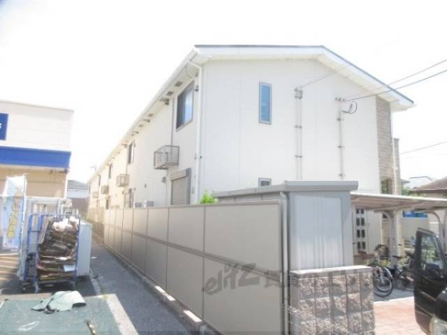 レイクメゾン外観写真2
