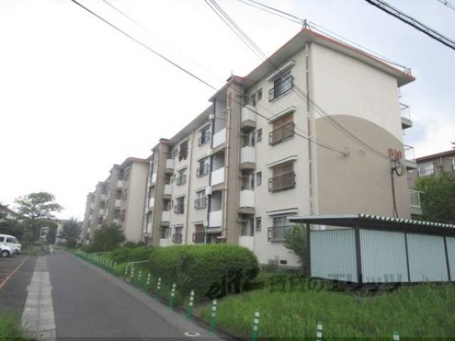 香里ヶ丘西団地Ｄ３０号棟外観写真2