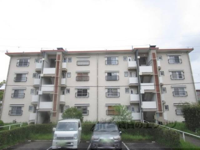 香里ヶ丘西団地Ｄ２９号棟外観写真2