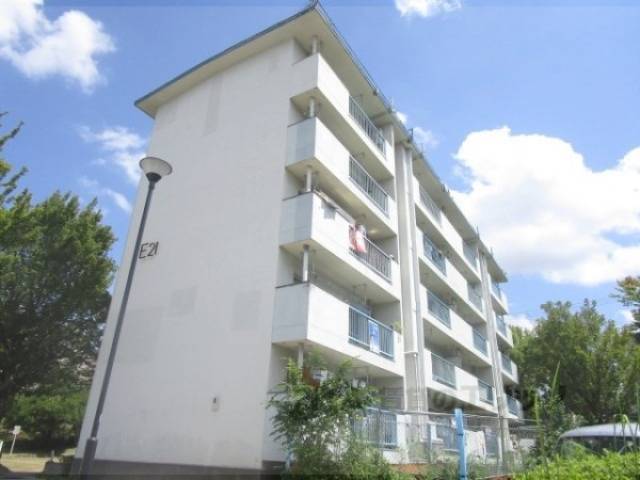 香里ヶ丘東団地Ｅ２１号棟外観写真1