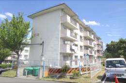 香里ヶ丘東団地Ｅ１２号棟外観写真