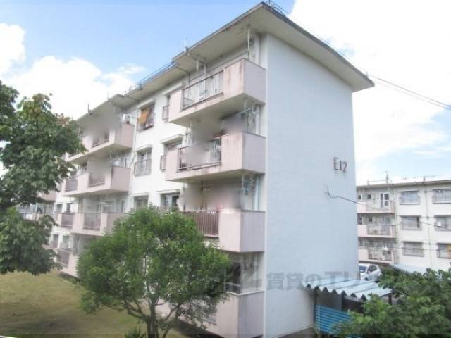 香里ヶ丘東団地Ｅ１２号棟外観写真3
