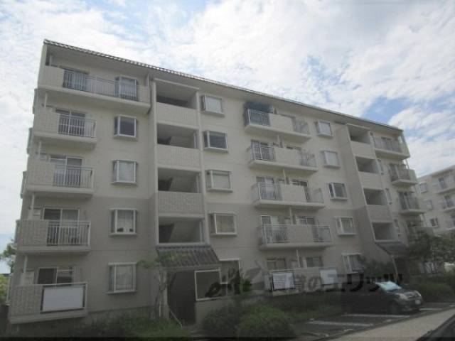 平城左京団地０７号棟外観写真2