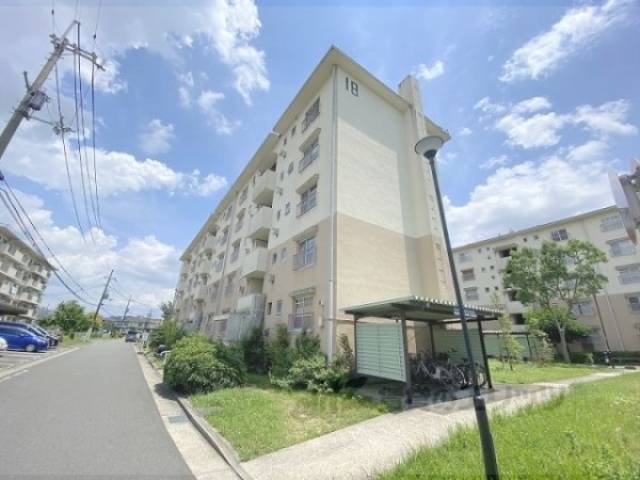 桜丘団地１８号棟外観写真1