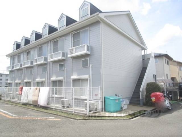 レオパレスナップアネックス外観写真1