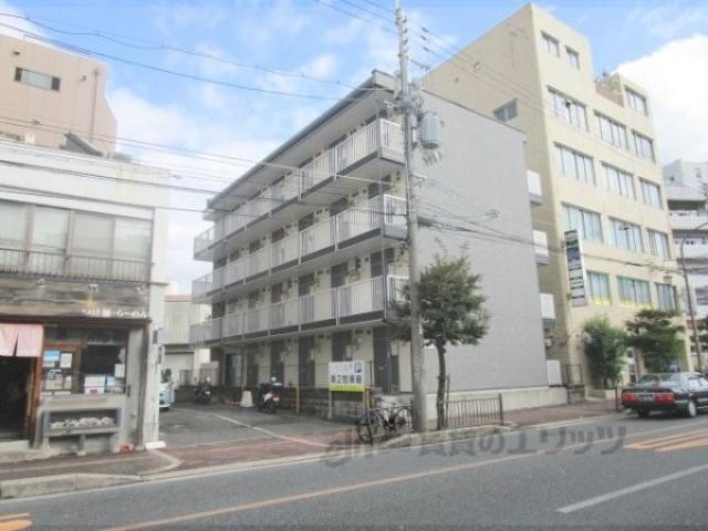 レオパレスひらかた外観写真3