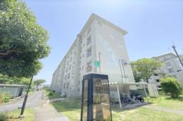 中宮第３団地４５号棟外観写真