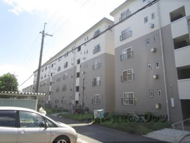 中宮第３団地４２号棟外観写真3