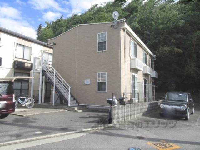 レオパレスエンブレム外観写真1