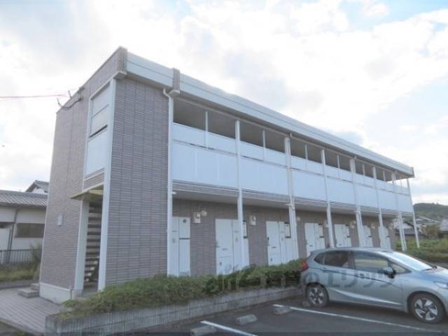 レオパレス森外観写真2
