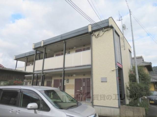 レオパレスすみれ２外観写真1