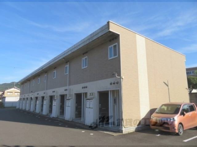 レオパレスクレインコート平田外観写真1