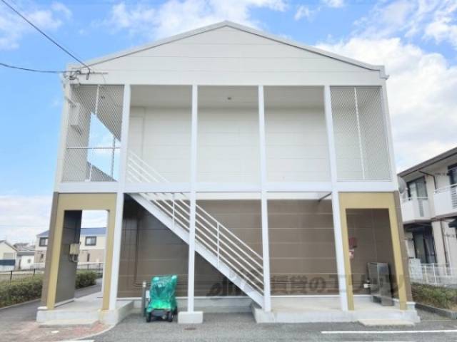 レオパレスひまわり外観写真3