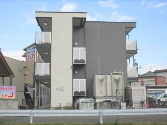 レオパレスハウス香里ヶ丘外観写真3