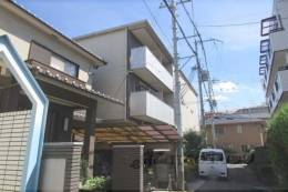 シャーメゾン富雄外観写真