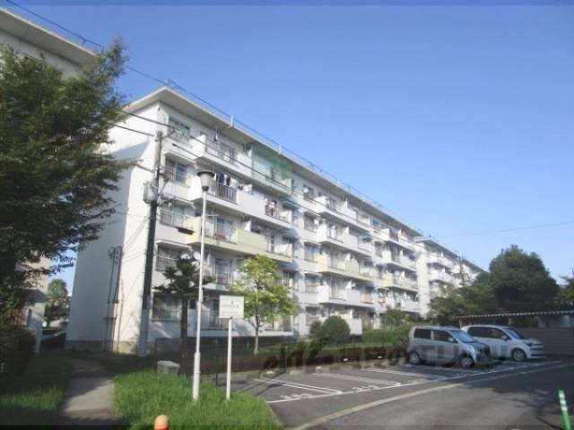 桂木団地０６号棟外観写真1