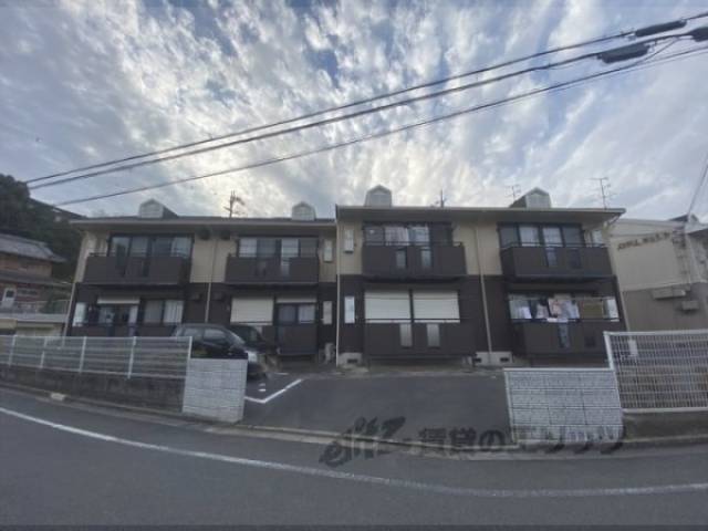 ジョイフル東生駒B棟外観写真2