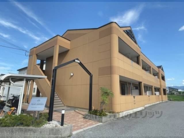 ペア　ガーデン外観写真2